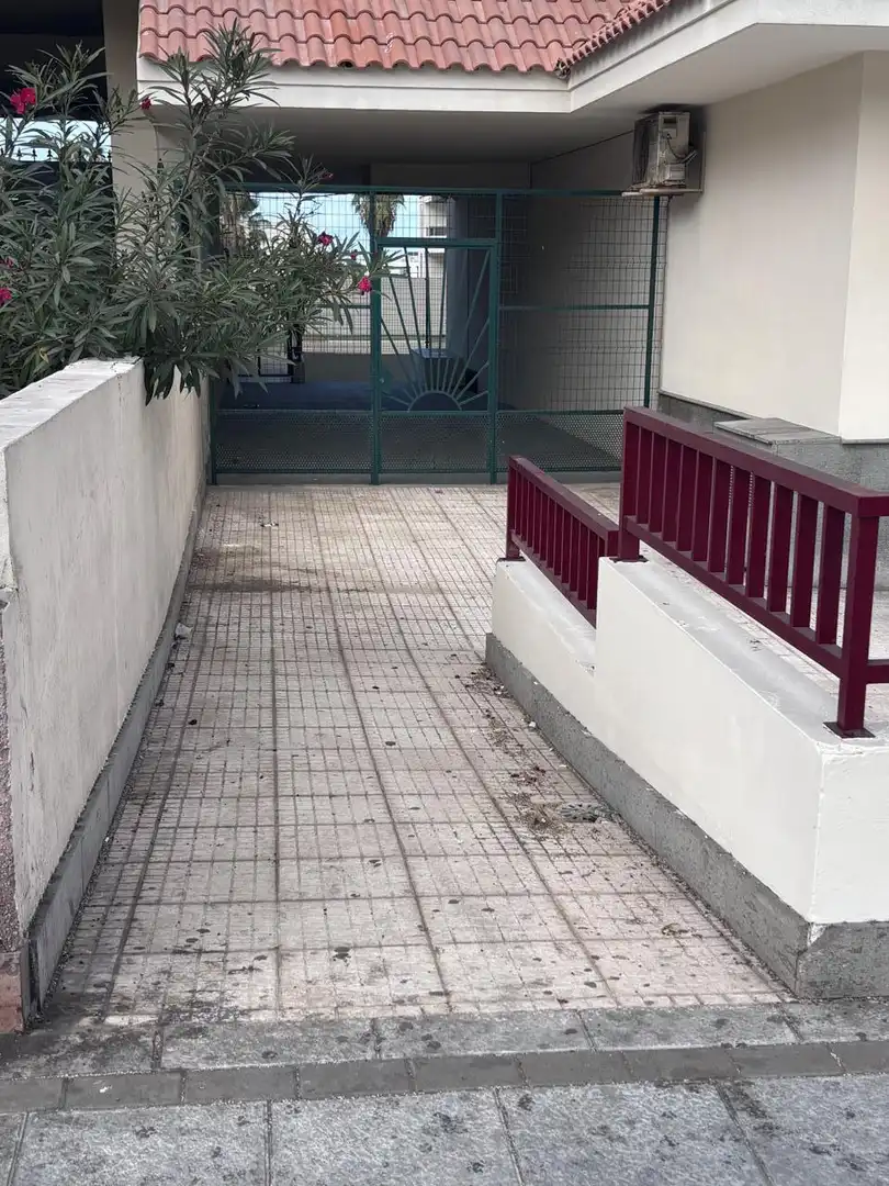 Parking of Commercial properties for rent in Arona