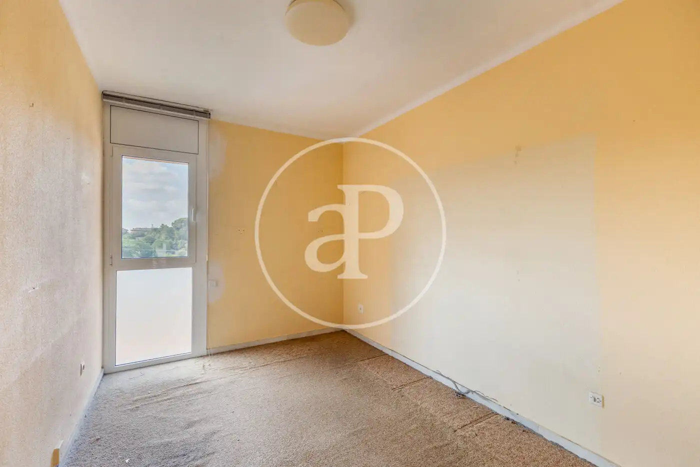 Habitación de Piso en venta en Sant Just Desvern con Aire acondicionado, Calefacción y Jardín privado