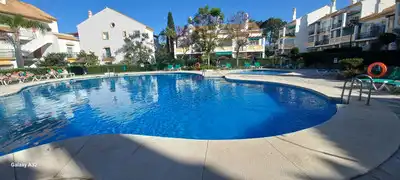 Piscina de Àtic en venda en Marbella amb Aire condicionat, Calefacció i Terrassa