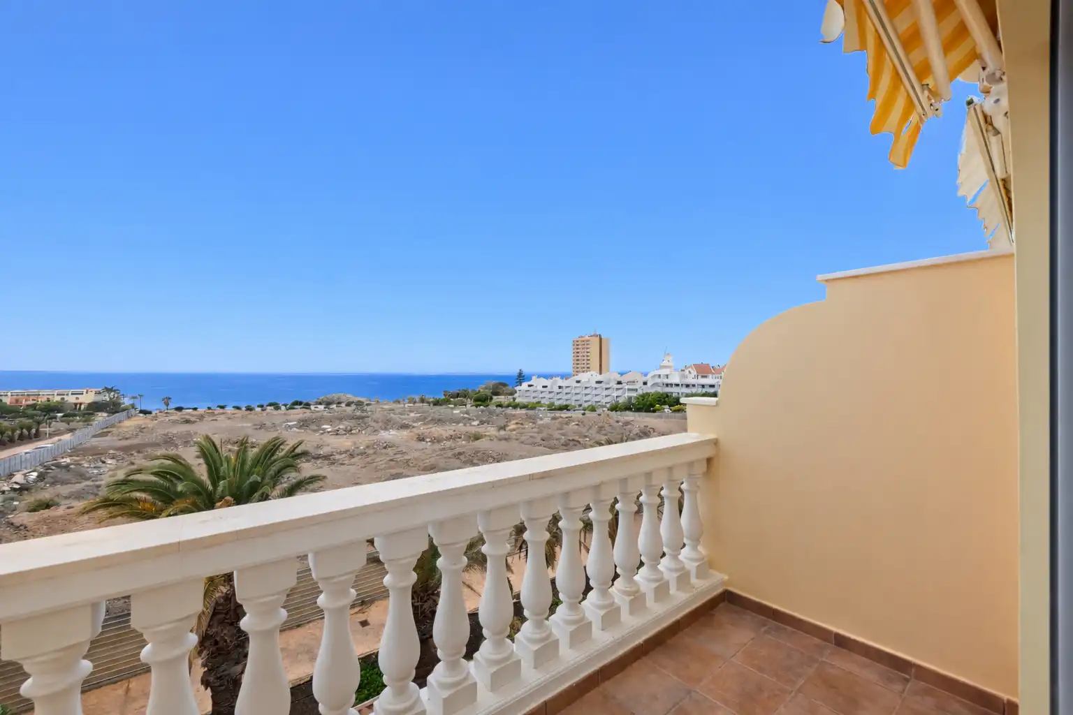 Habitación de Apartamento en venta en Arona con Terraza, Amueblado y Horno