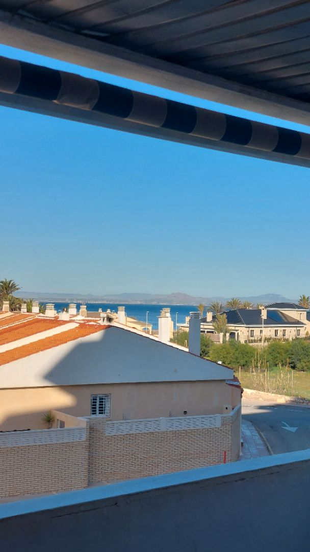 Vista exterior de Apartament de lloguer en La Manga del Mar Menor amb Terrassa, Moblat i Forn