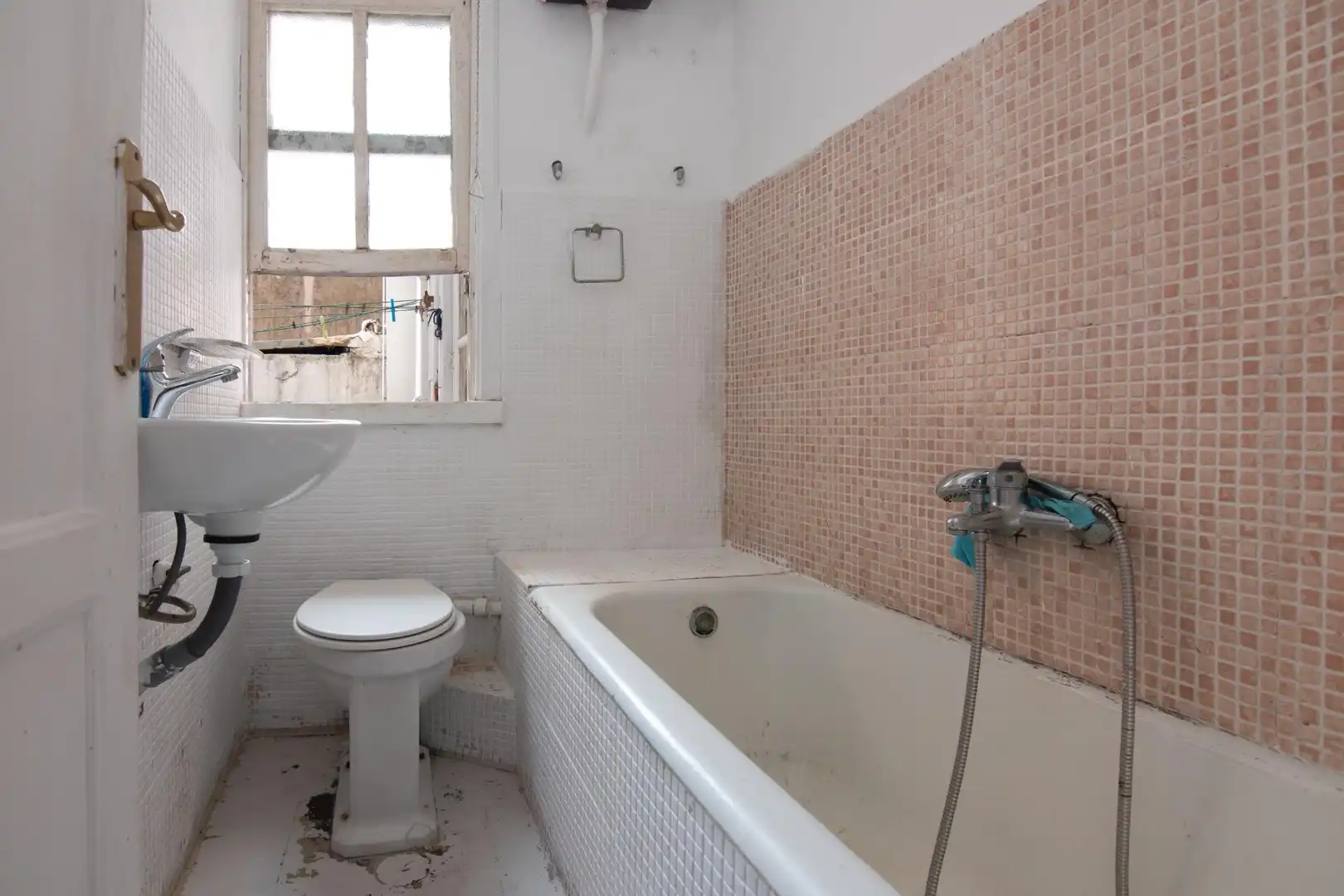 Bathroom of Flat for sale in A Coruña Capital 