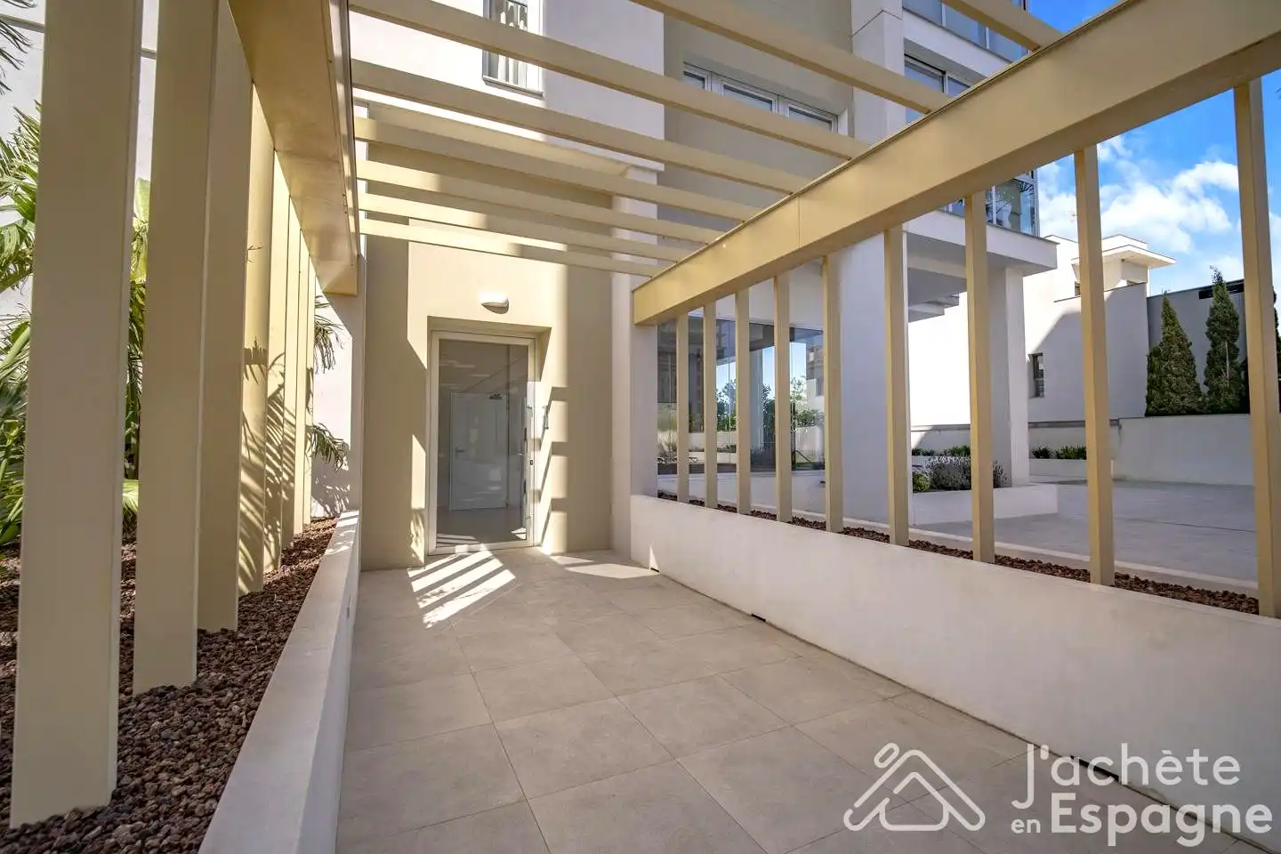 Terrasse von Wohnung zum Verkauf in Vinaròs mit Klimaanlage, Terrasse und Möbliert