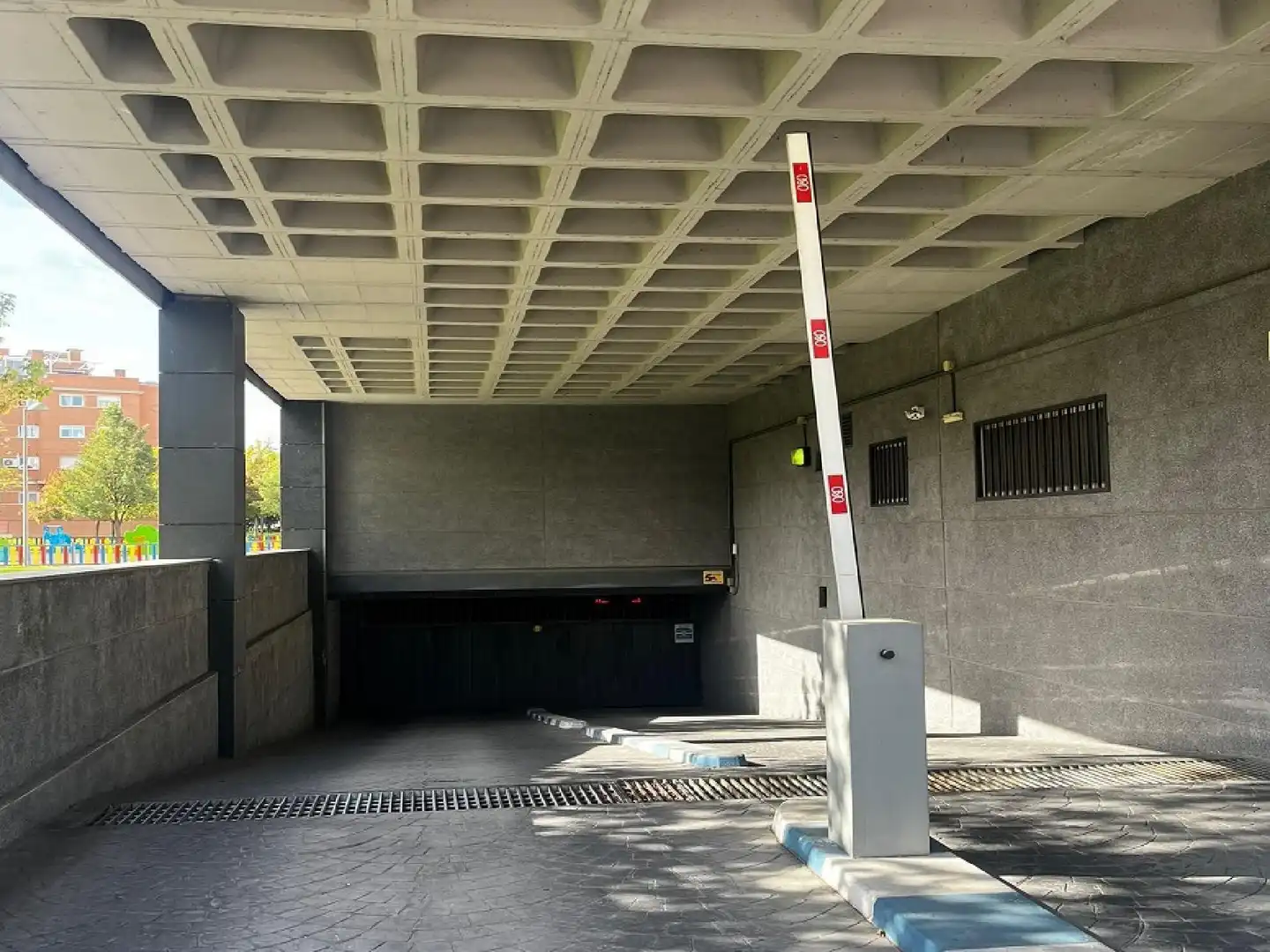 Garage for sale in El Rosón - Kelvinator