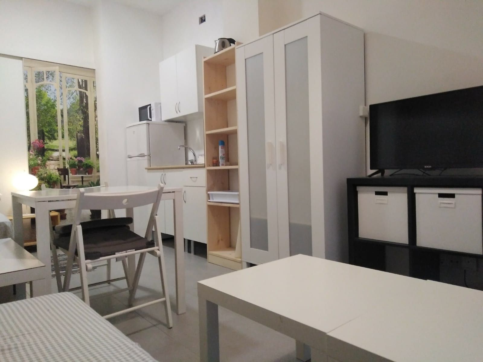 Study to rent in Calle Martínez de la Rosa, Camino de Ronda