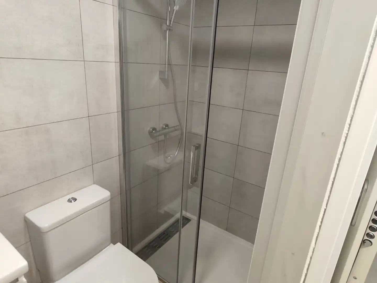 Bathroom of Apartments for rent in Murcia  with Air Conditioner and Furnished