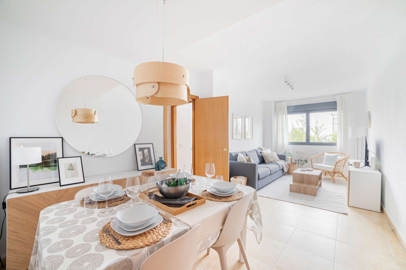 Dining room of Apartment to share in  Madrid Capital  with Air Conditioner and Terrace