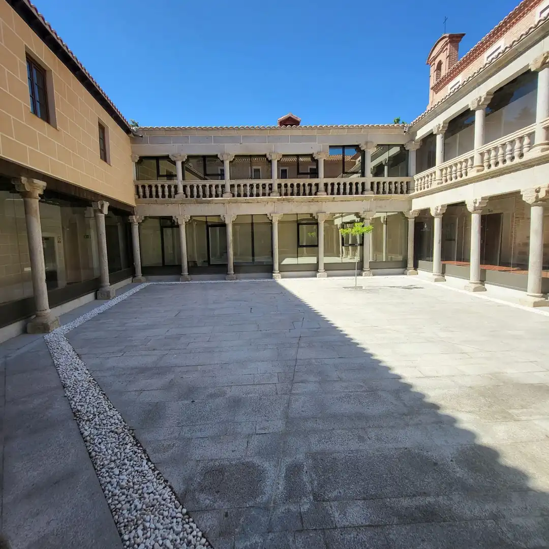 Vista exterior de Apartament de lloguer en Ávila amb Traster i Moblat