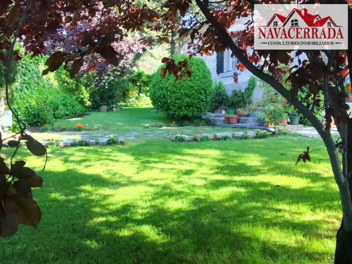 Casa adosada de lloguer en Navacerrada amb Calefacció, Jardí privat i Terrassa