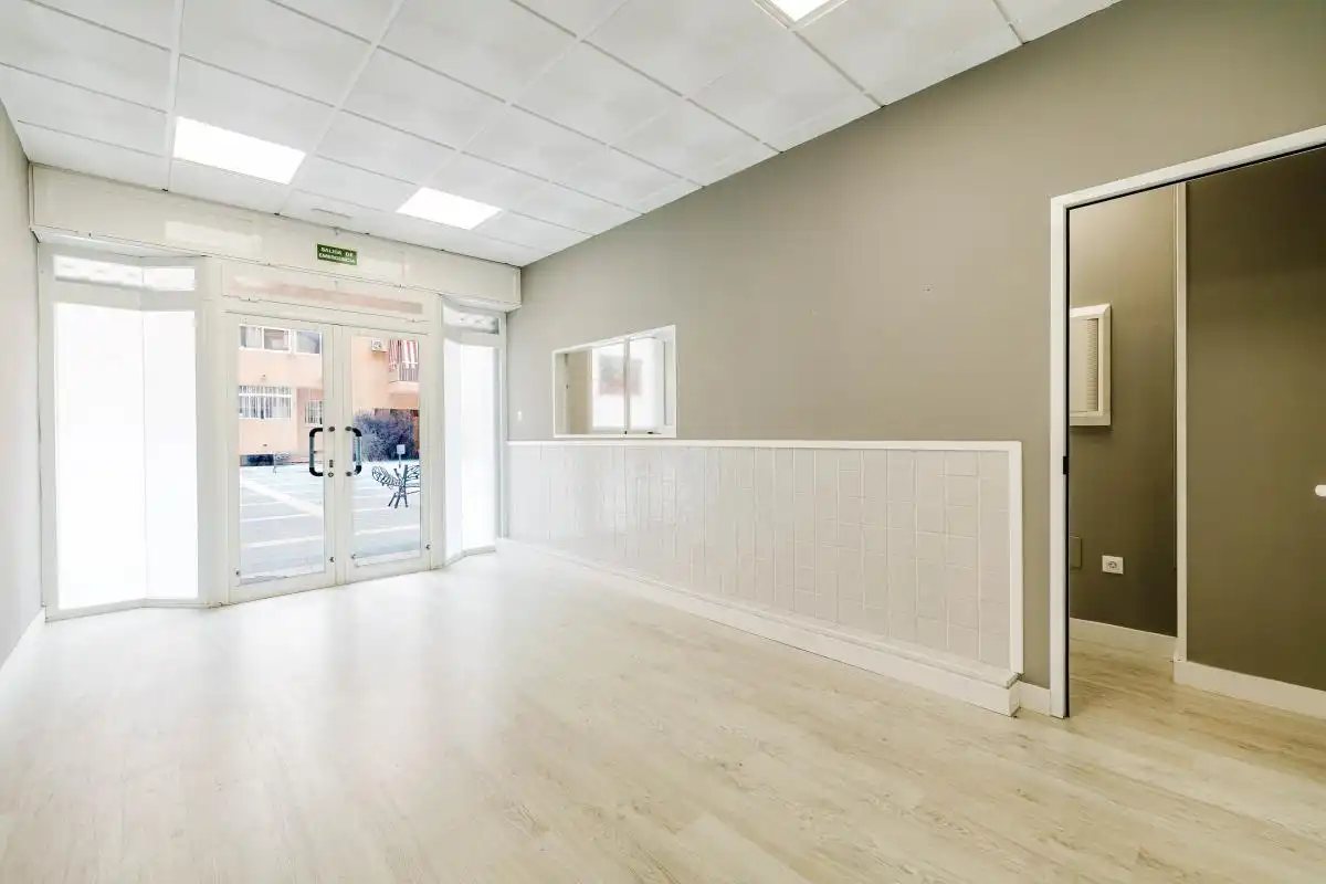 Local en venta en Estepona con Calefacción