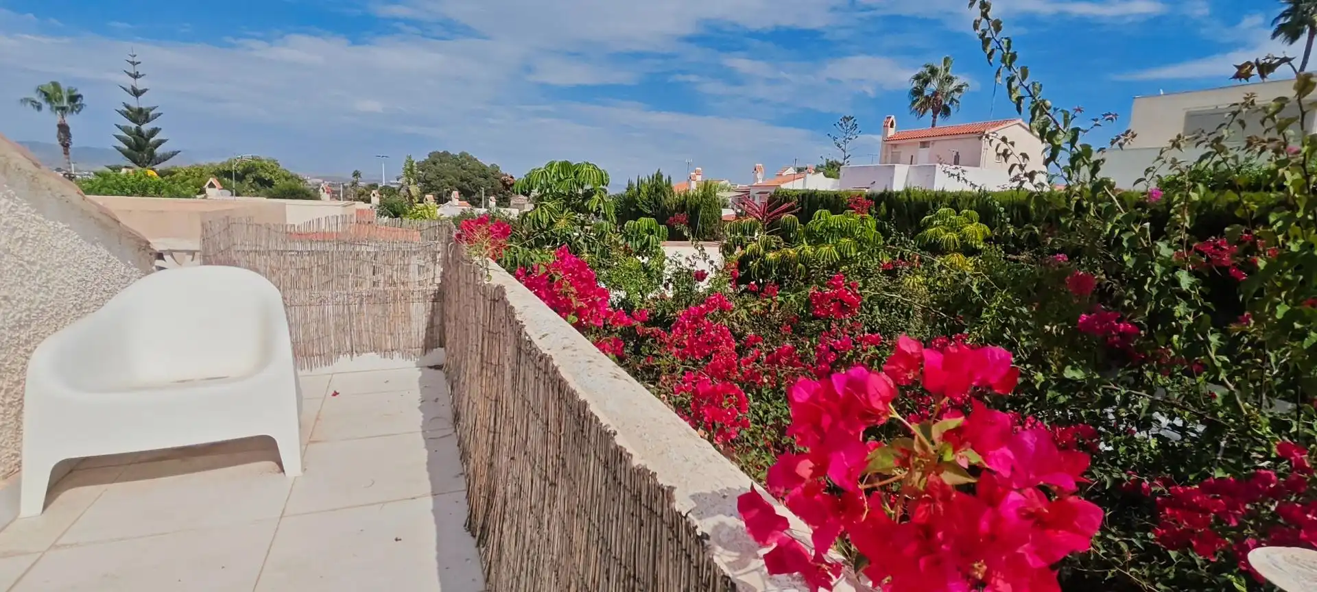 Exterior view of Houses for sale in Los Arenales del Sol