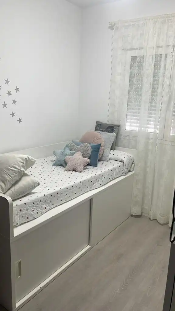 Habitación de Apartamento en venta en La Línea de la Concepción con Aire acondicionado, Terraza y Amueblado
