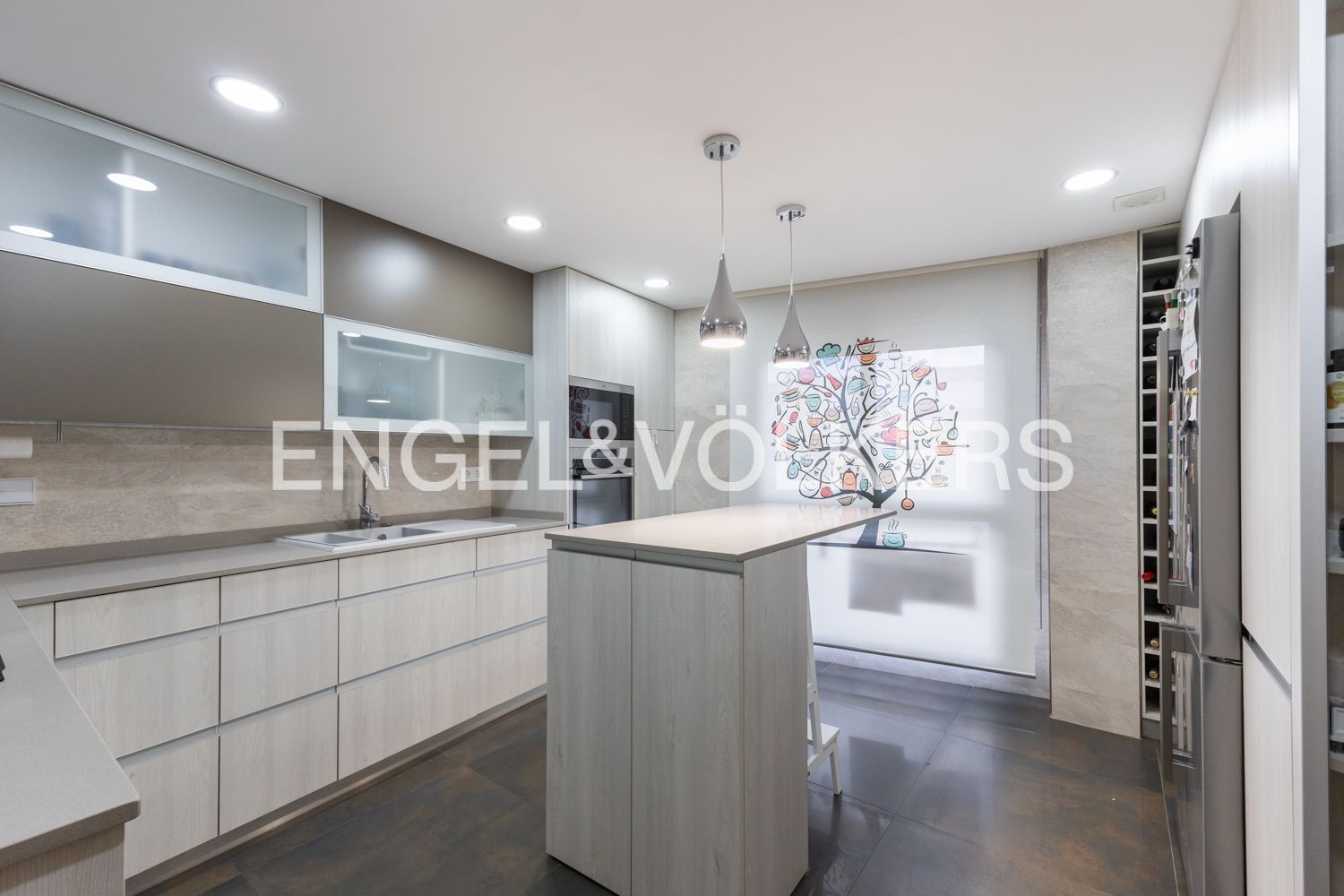 Cuina de Casa o xalet en venda en Castellón de la Plana / Castelló de la Plana amb Aire condicionat, Calefacció i Terrassa