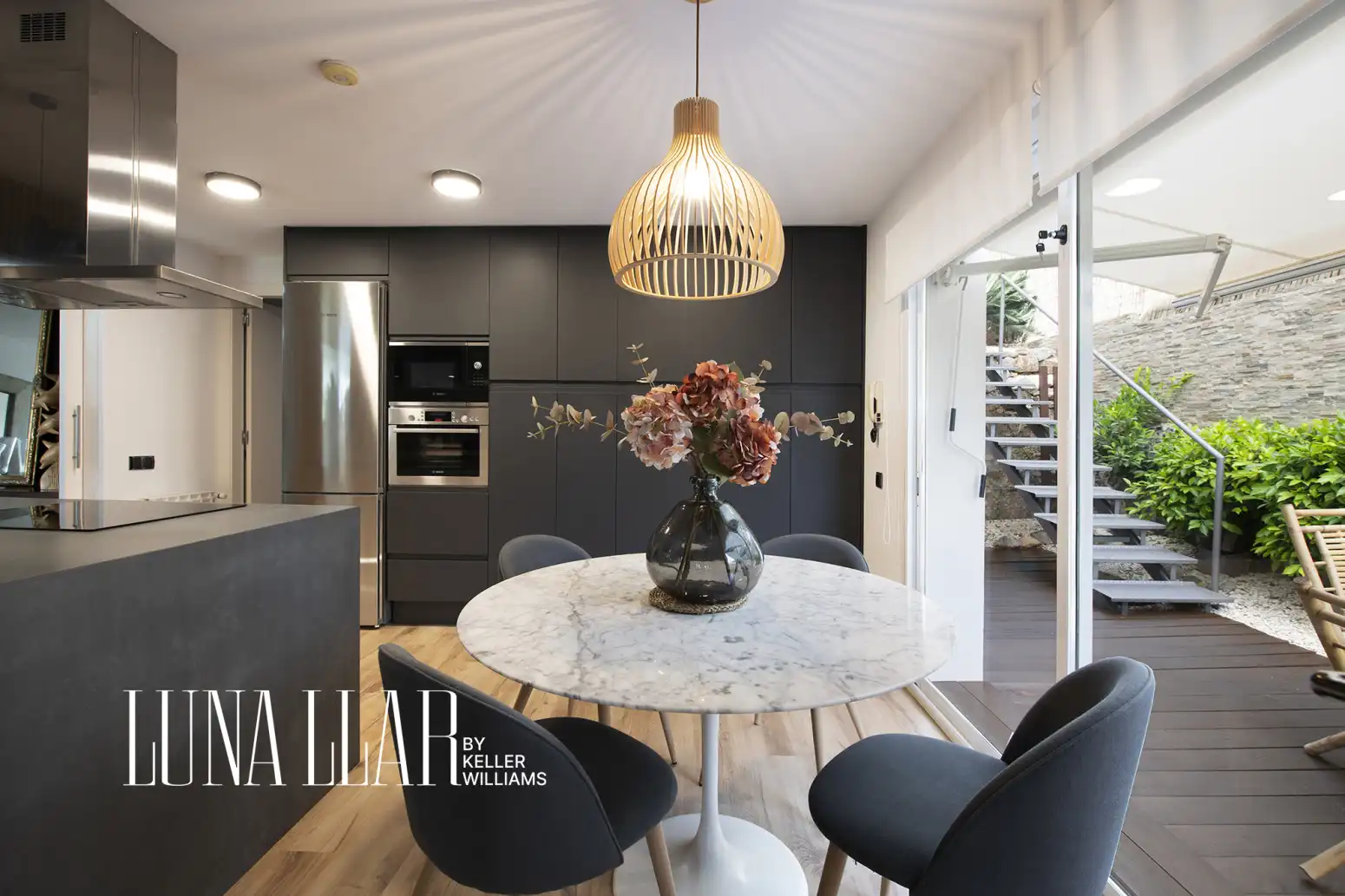 Comedor de Casa o chalet en venta en Castelldefels con Aire acondicionado, Calefacción y Parquet