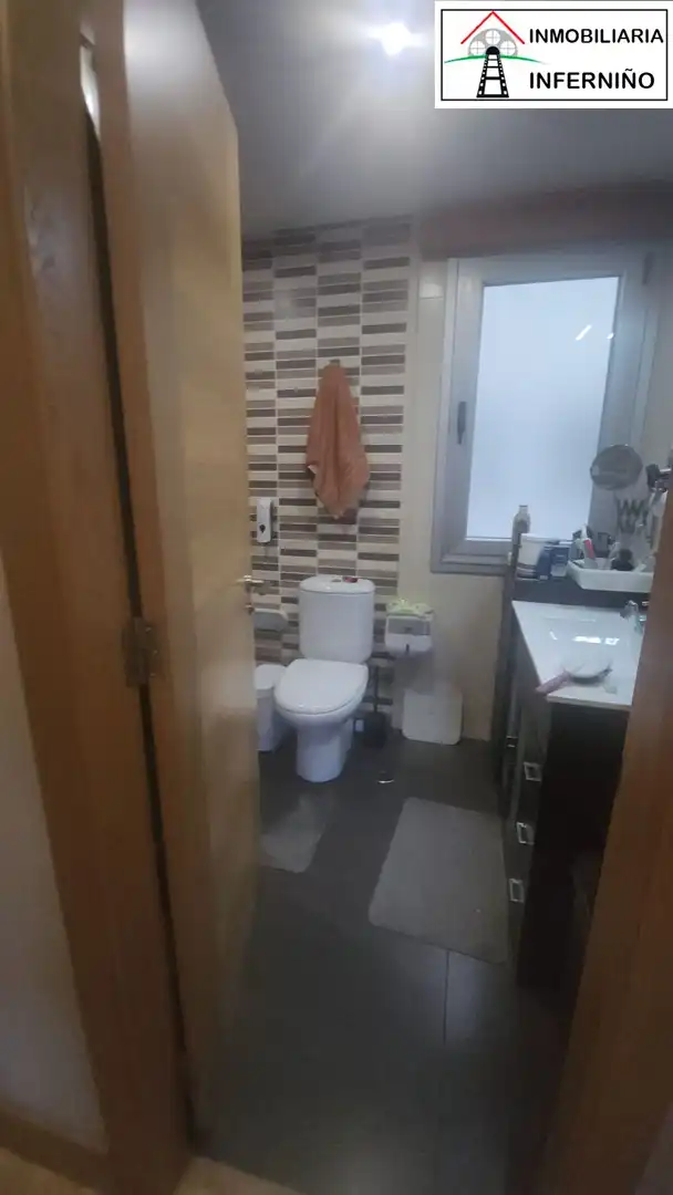 Bathroom of Flat for sale in Ferrol