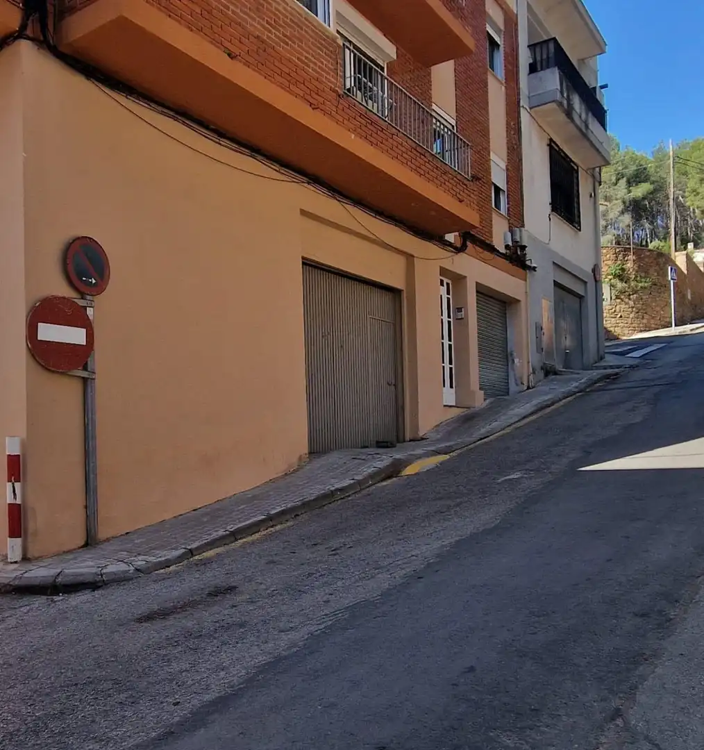 Vista exterior de Local en venta en Náquera