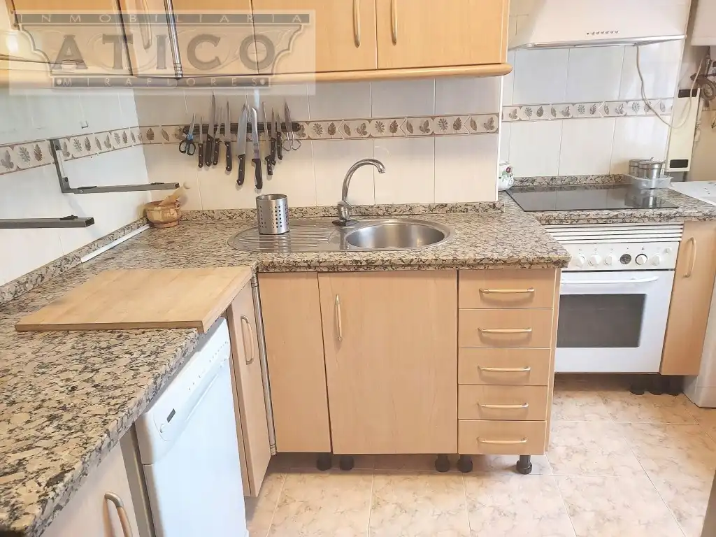 Kitchen of Flat for sale in Sevilla  with Air Conditioner and Terrace