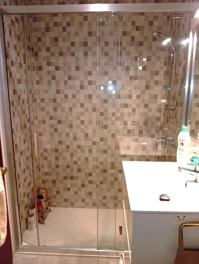 Baño de Piso en venta en Gijón  con Calefacción, Parquet y Terraza