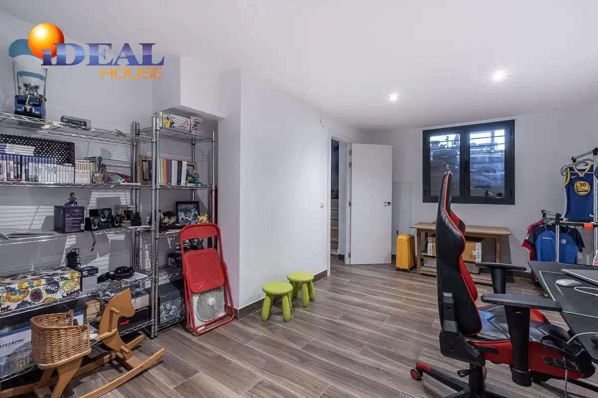 Detached house with garden for sale in Polideportivo, imagen 32