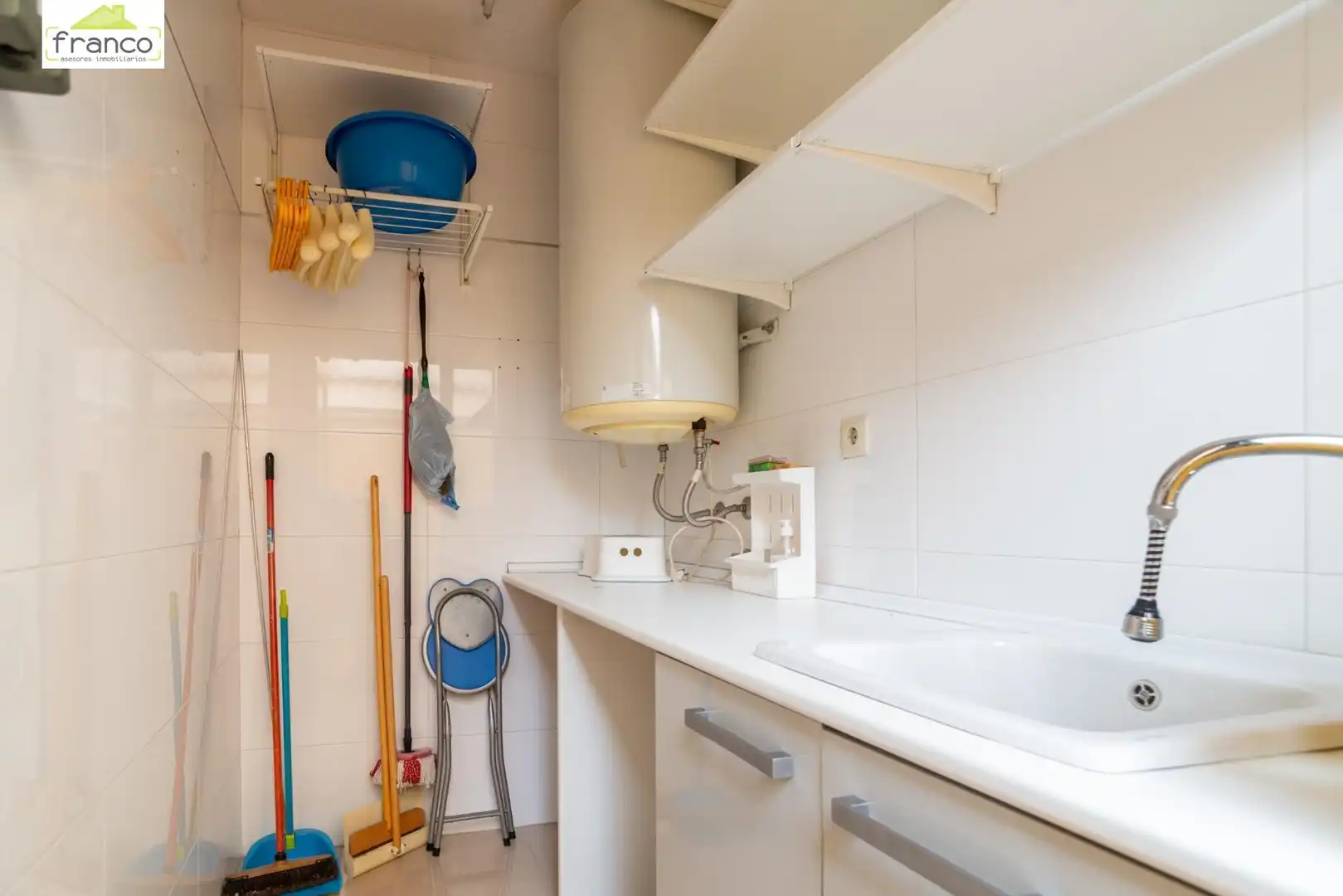 Cocina de Casa adosada en venta en Murcia con Aire acondicionado, Calefacción y Jardín privado