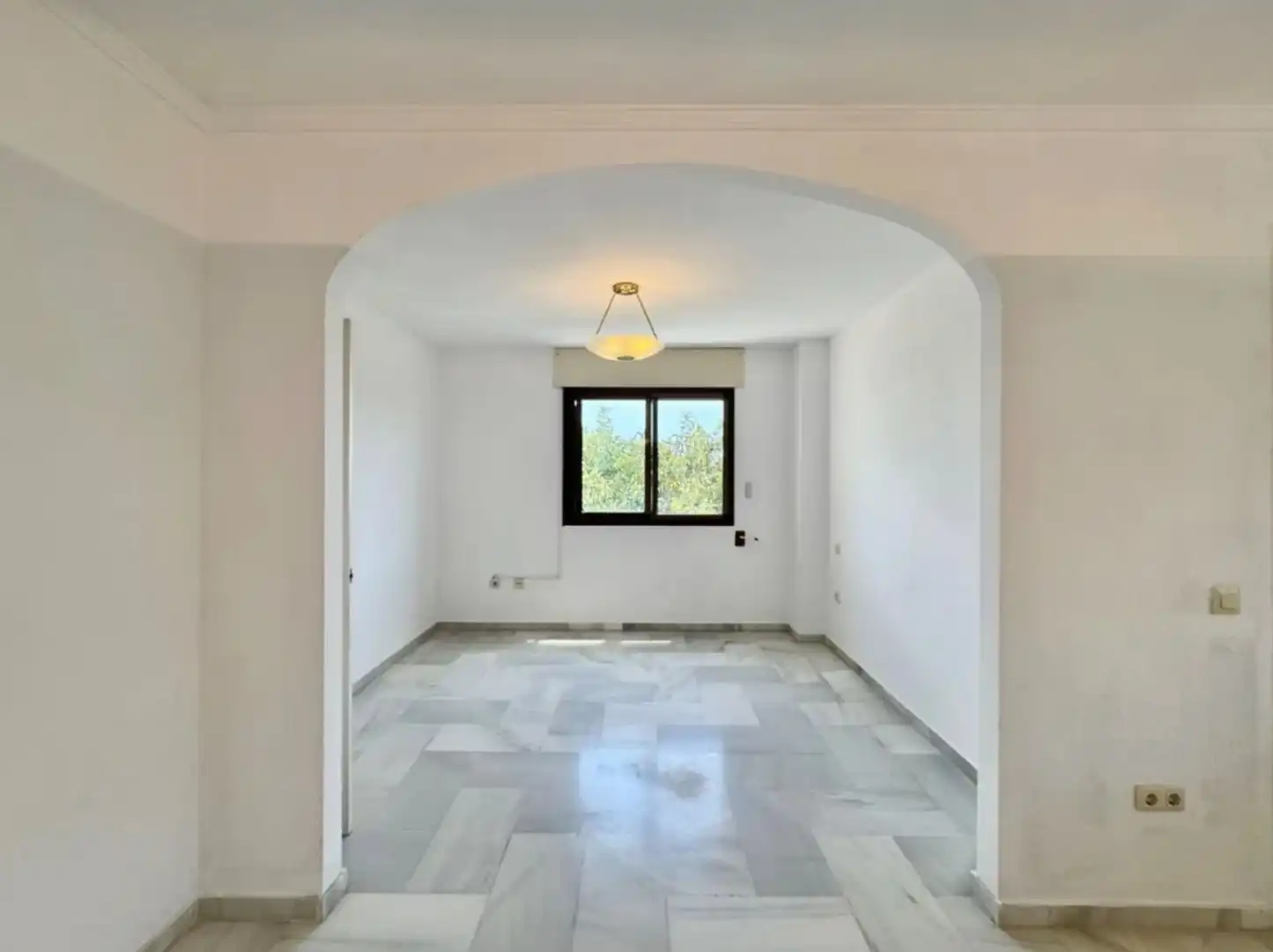 Wohnungen zum Verkauf in Torremolinos mit Klimaanlage, Terrasse und Abstellraum