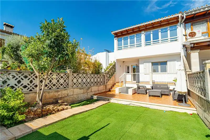 Reihenhaus mit Terrasse zur Miete in Els pla de na Tesa, imagen 2