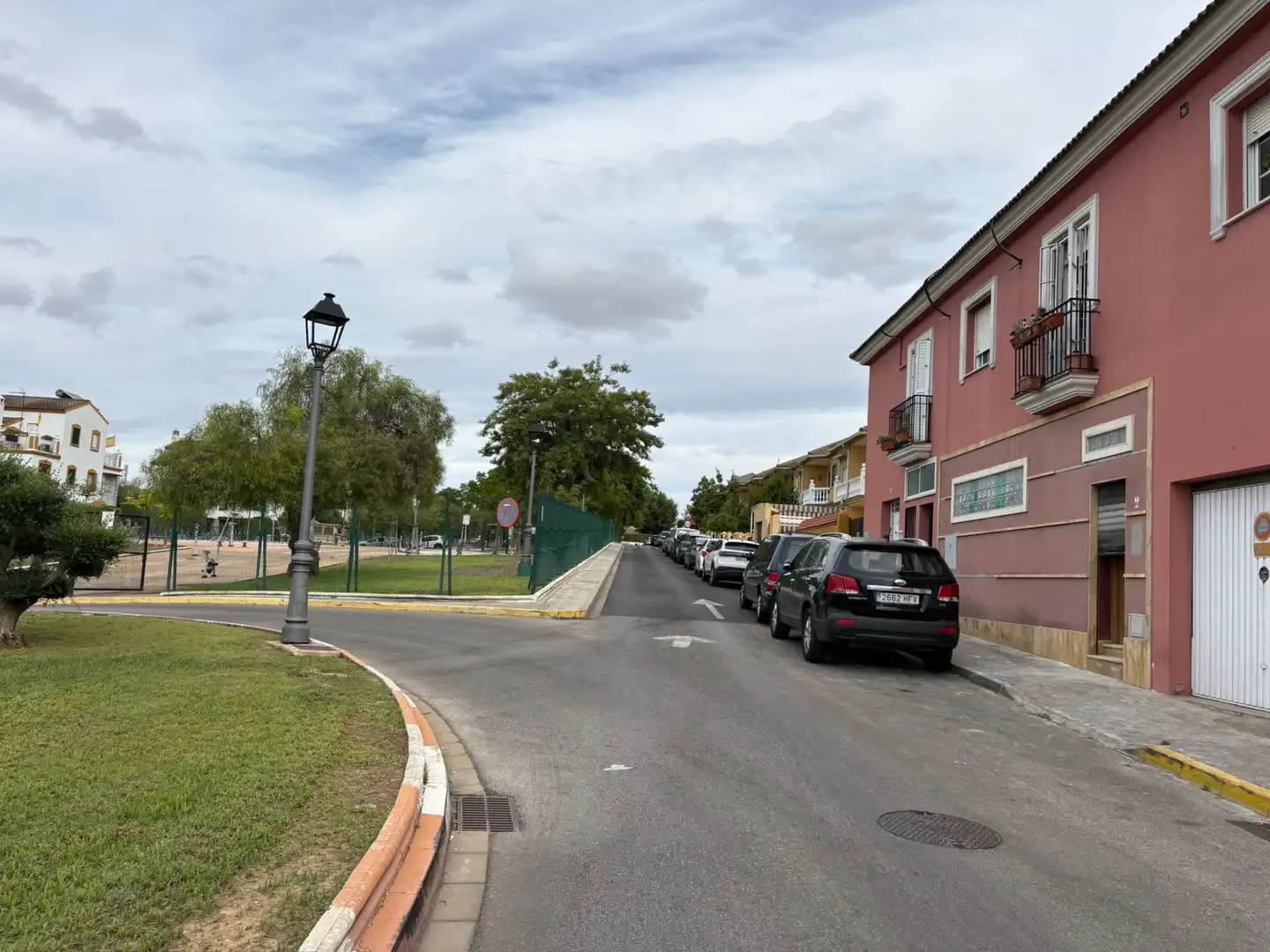 Exterior view of Houses for sale in Gines  with Air Conditioner, Private garden and Terrace