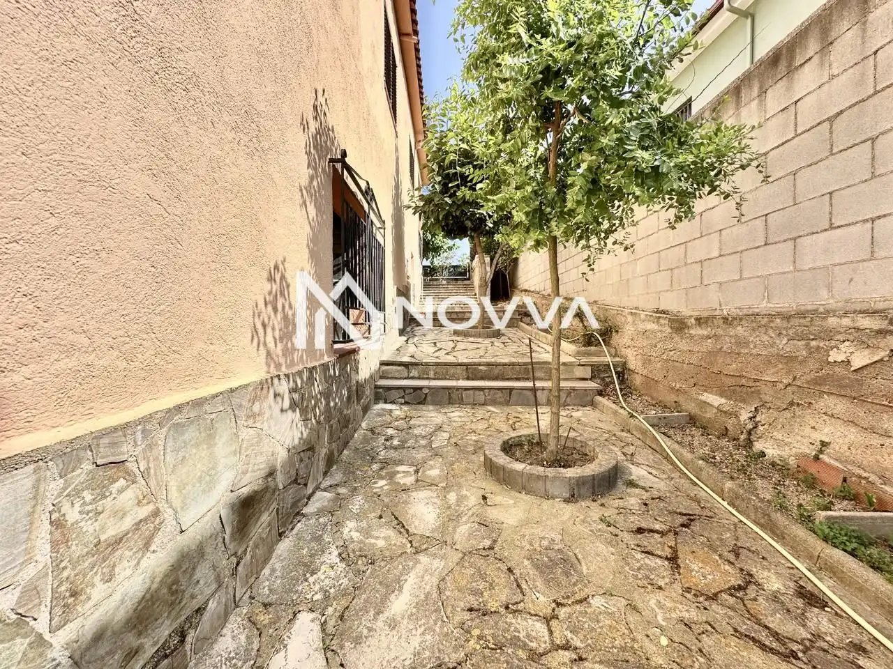 Vista exterior de Casa o xalet en venda en Palafolls amb Jardí privat