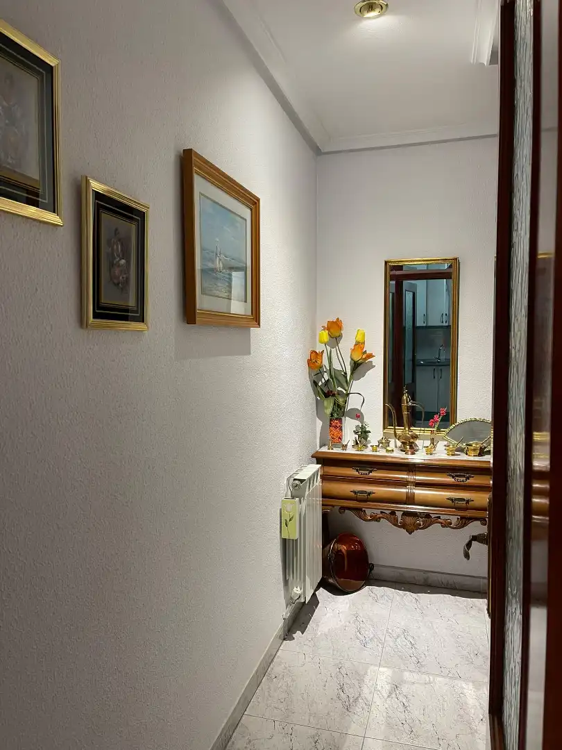 Piso en venta en Miralvalle - Av. Virgen del Puerto - La Data 