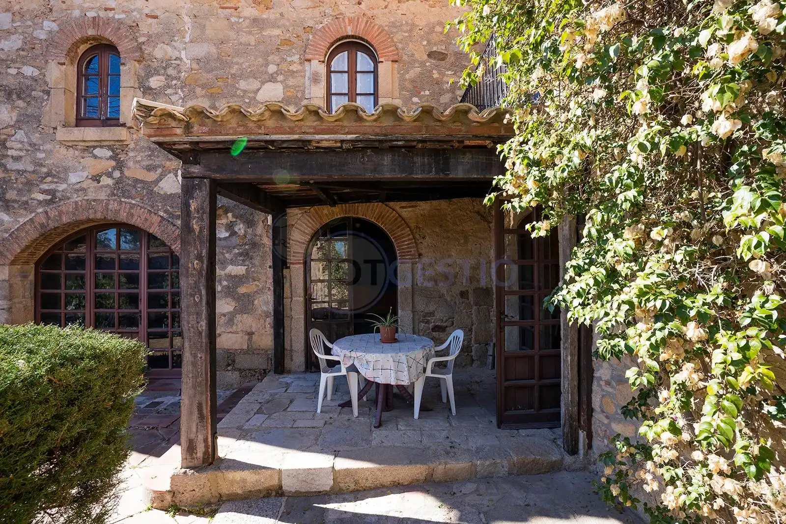 Vista exterior de Local en venda en Castell d'Aro, Platja d'Aro i s'Agaró amb Moblat