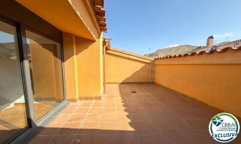 Terrace of Duplex for sale in Figueres  with Air Conditioner and Terrace