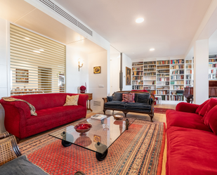 Sala d'estar de Apartament en venda en  Madrid Capital amb Terrassa