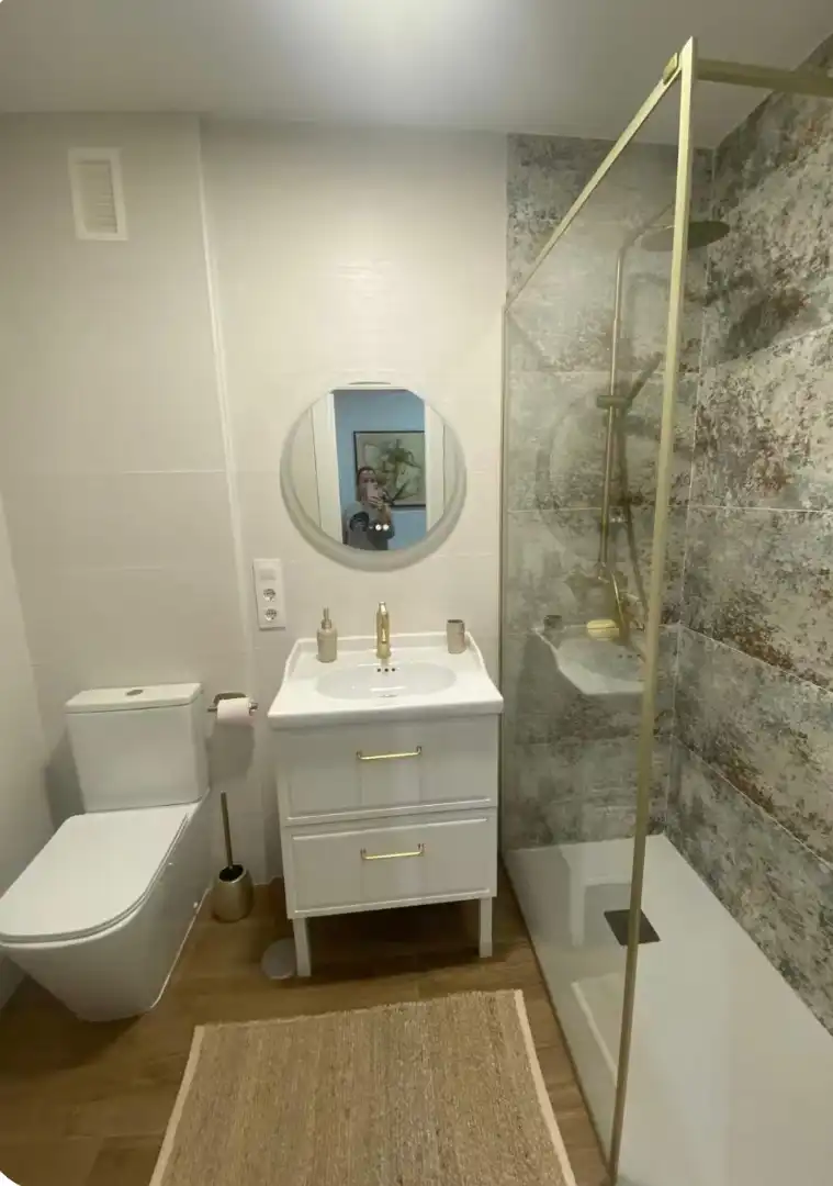 Baño de Piso en venta en Suances con Calefacción, Amueblado y Lavadora