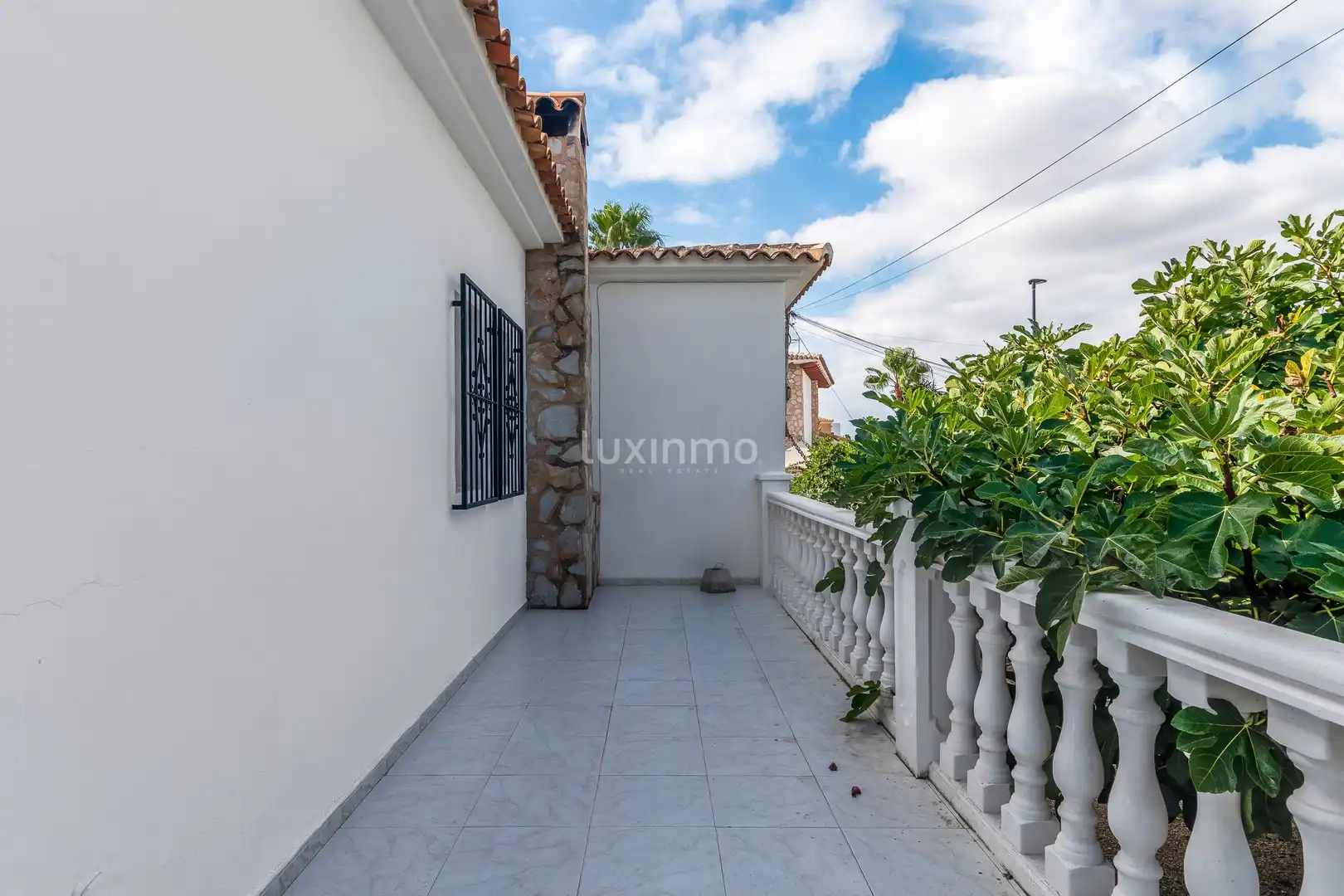 Exterior view of Houses for sale in L'Alfàs del Pi  with Terrace, Storage room and Swimming Pool