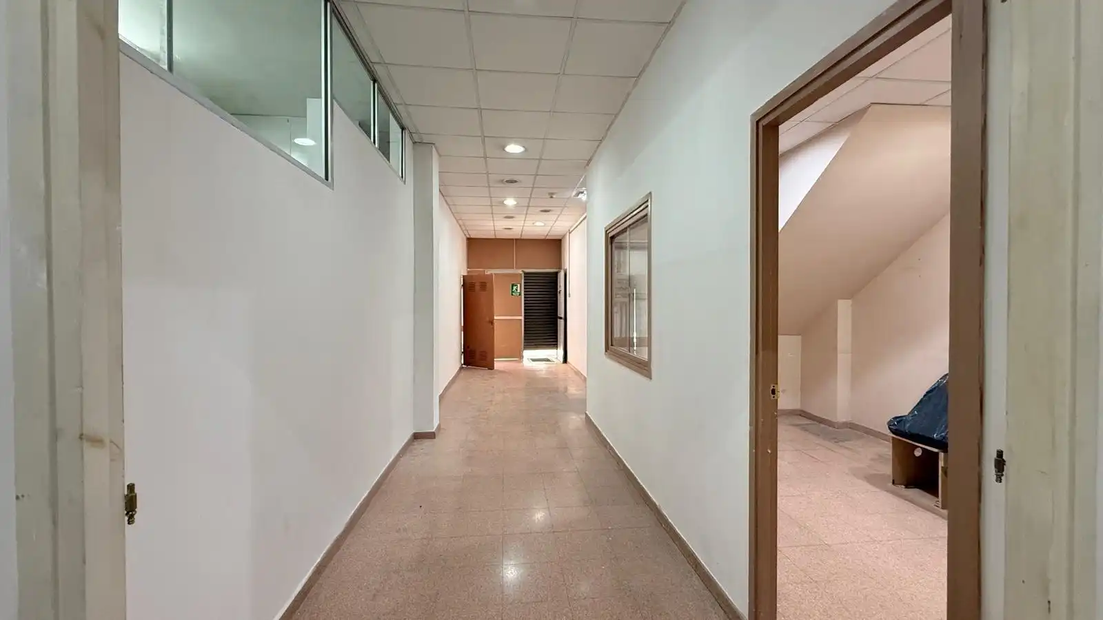 Local comercial en venda a Centre, imagen 11