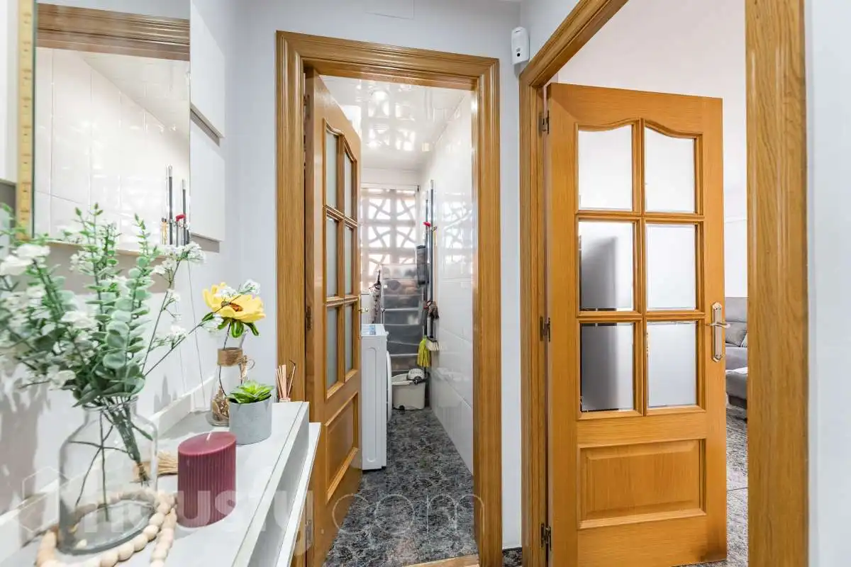 Flat for sale in Sabadell  with Air Conditioner, Heating and Furnished