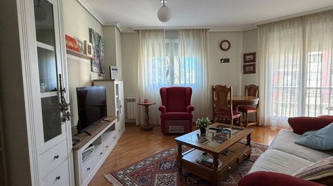 Foto 2 de Apartamento de alquiler en Centro, Ponferrada