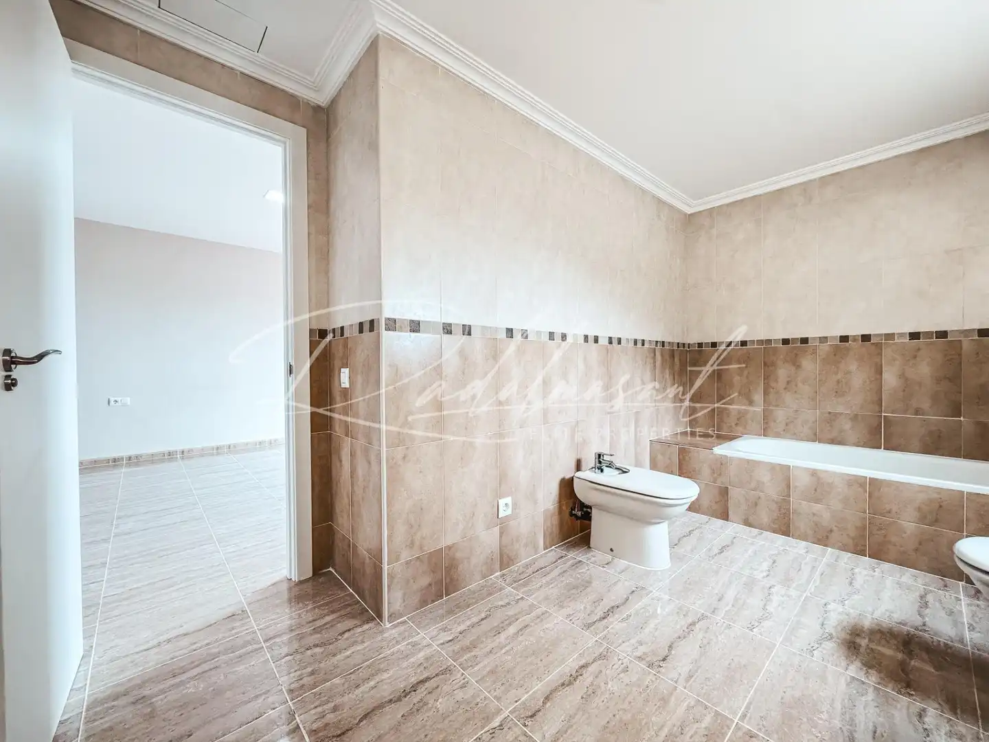 Badezimmer von Einfamilien-Reihenhaus zum Verkauf in Alcover mit Privatgarten und Terrasse