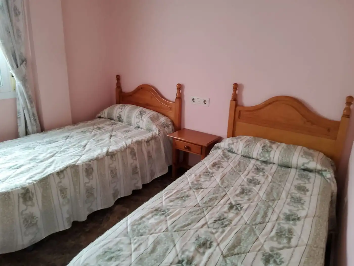 Habitación de Piso de alquiler en Fuengirola con Terraza y Amueblado