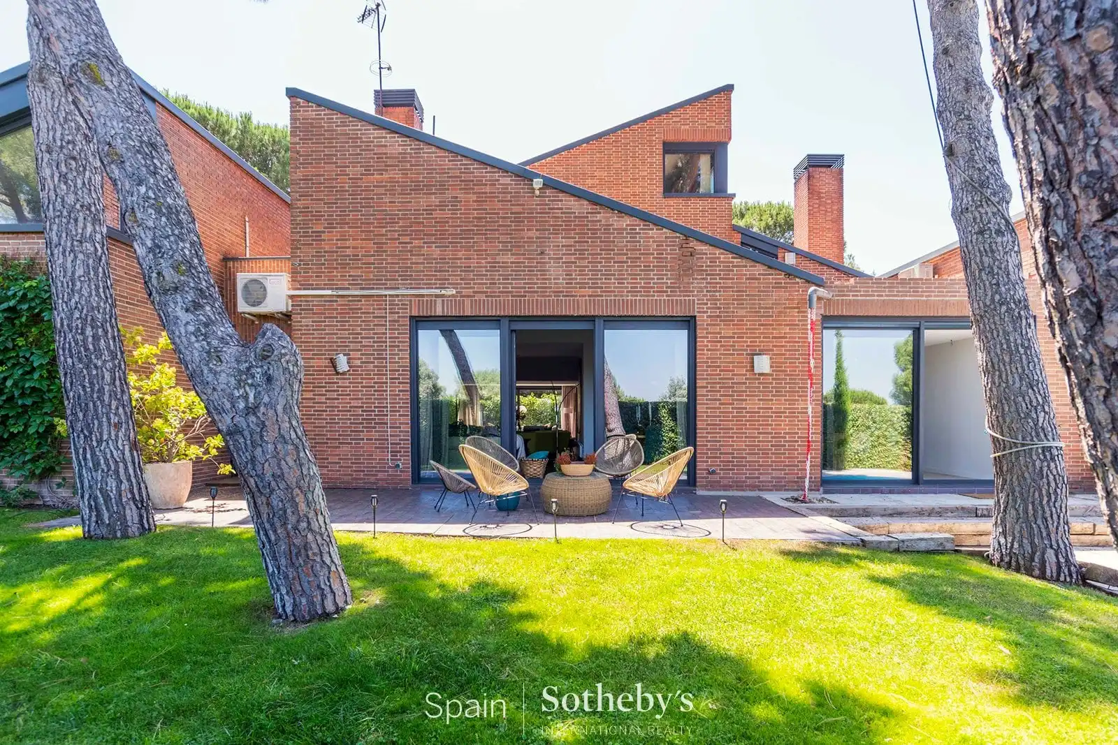 Casa o xalet en venda a Calle del Tulipán, Valdepastores - Las Encinas