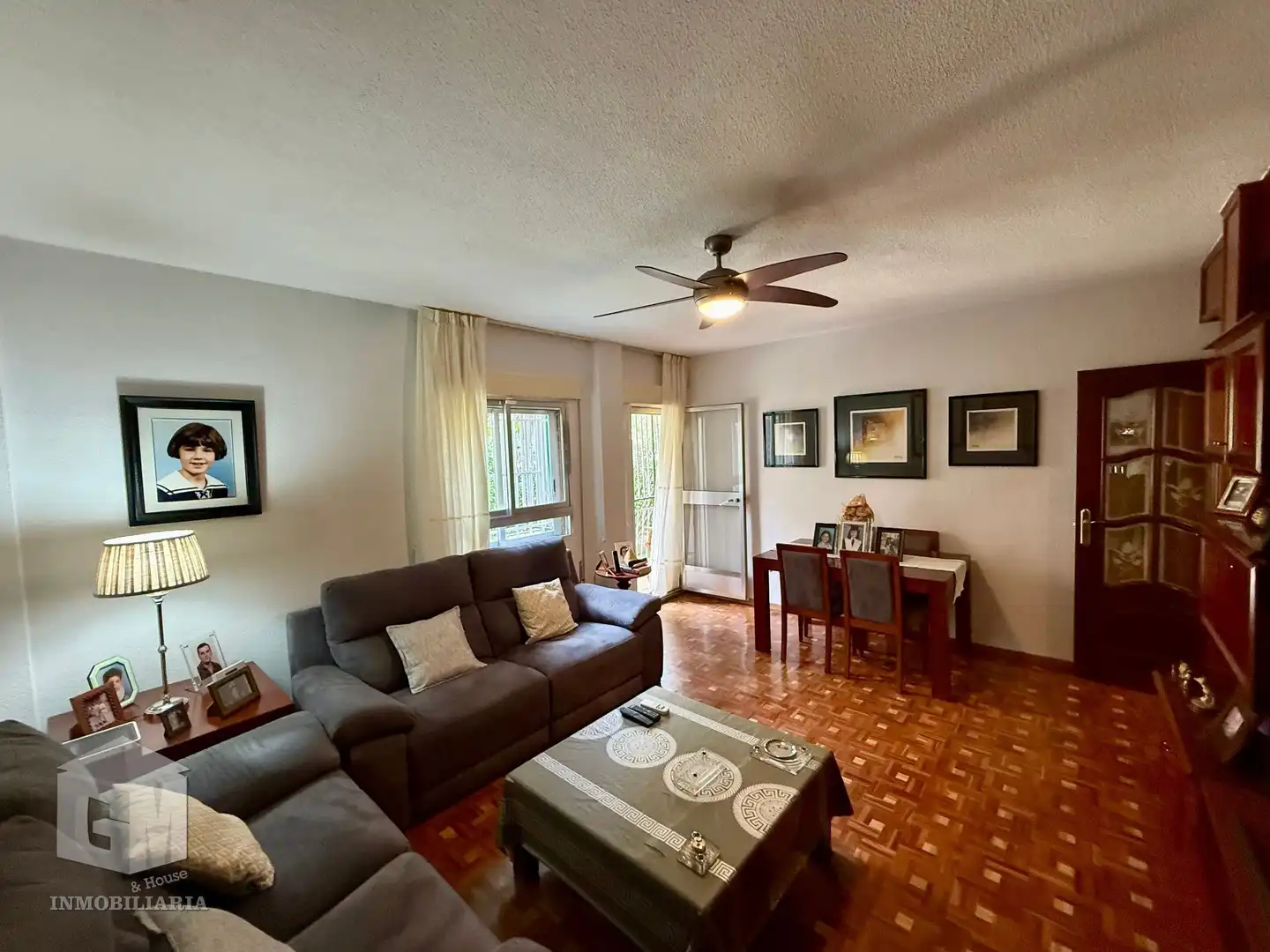 Living room of Flat for sale in Ensanche