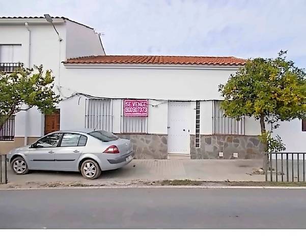 Casa-chalet en Venta en CL HOTELITOS en Usagre