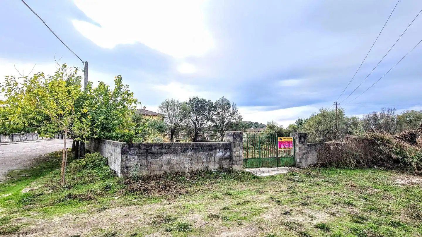 Residencial en venta en La Adrada 