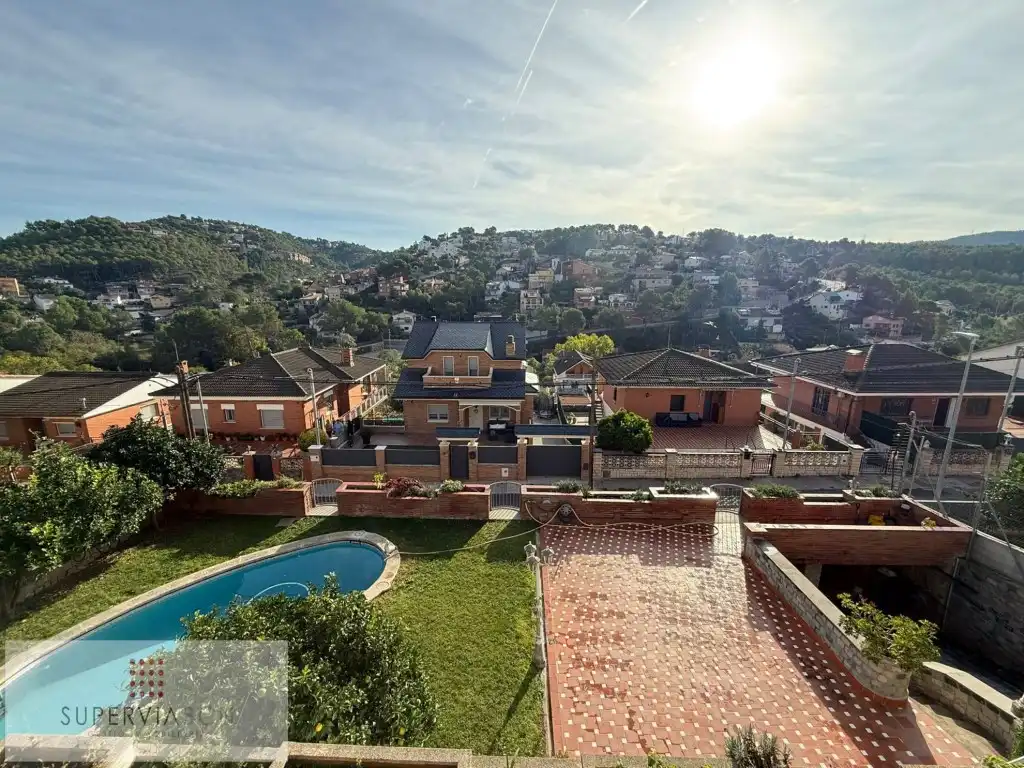 Vista exterior de Casa o chalet en venta en Vallirana