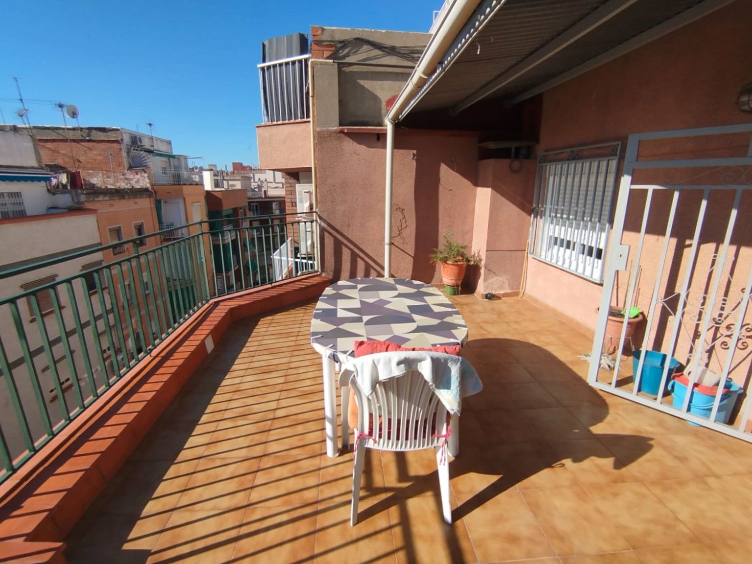 Terrassa de Àtic en venda en L'Hospitalet de Llobregat amb Aire condicionat, Terrassa i Forn