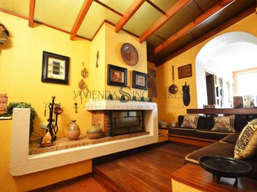 Casa amb balcó en venda a Casco Antiguo