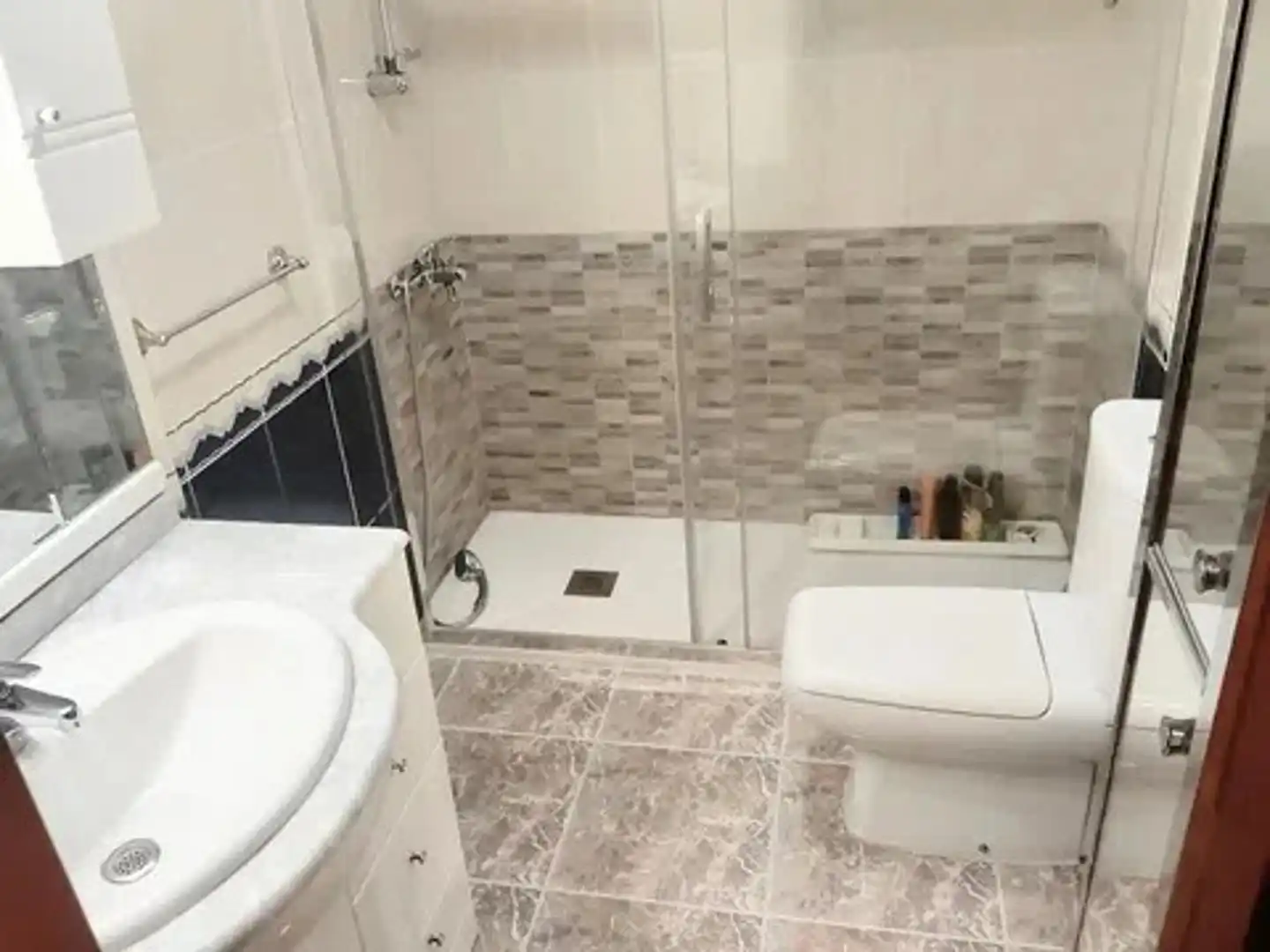 Bathroom of Apartments for sale in Catarroja  with Furnished