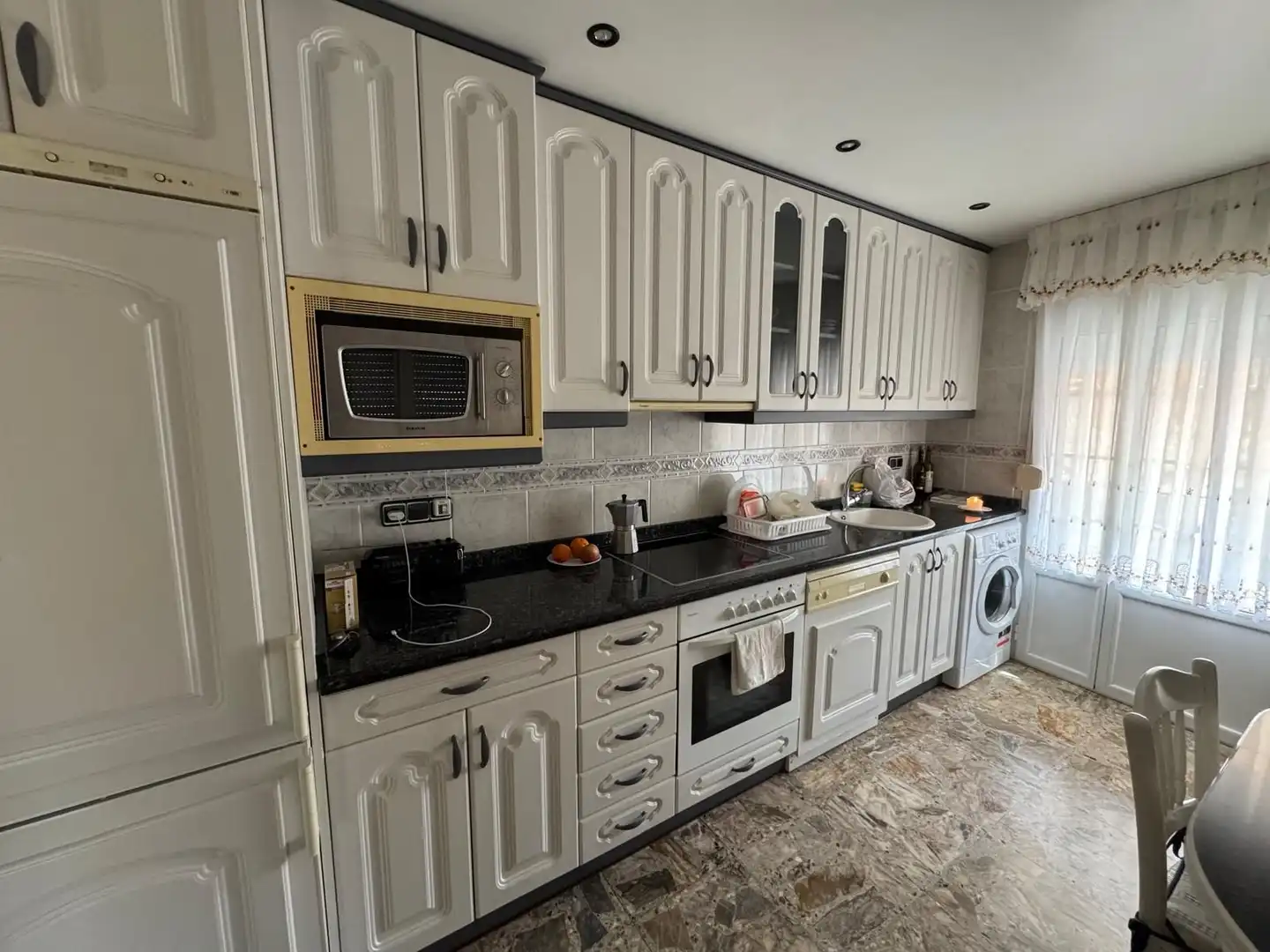 Kitchen of Houses for sale in Brea de Aragón