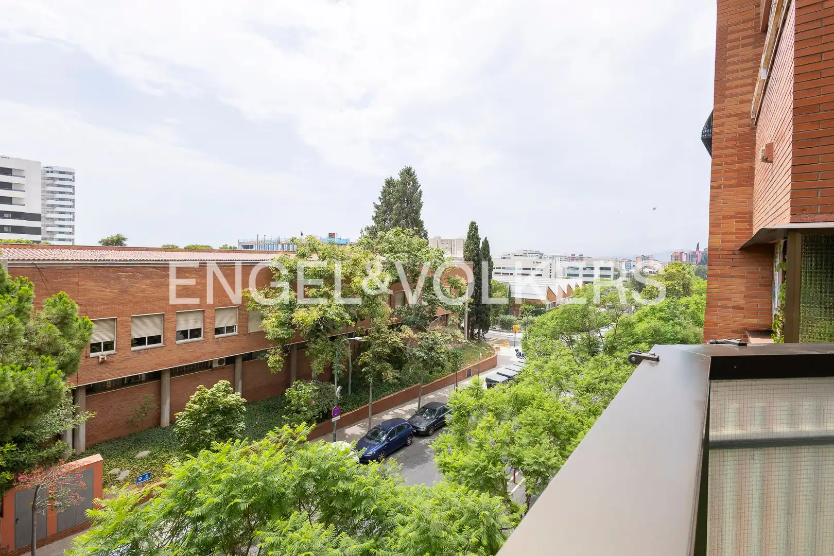 Terrassa de Pis en venda en Esplugues de Llobregat amb Aire condicionat, Calefacció i Moblat