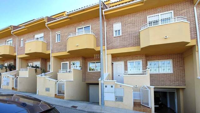 Piso en Venta en C. Virgilio en Garres y Lages